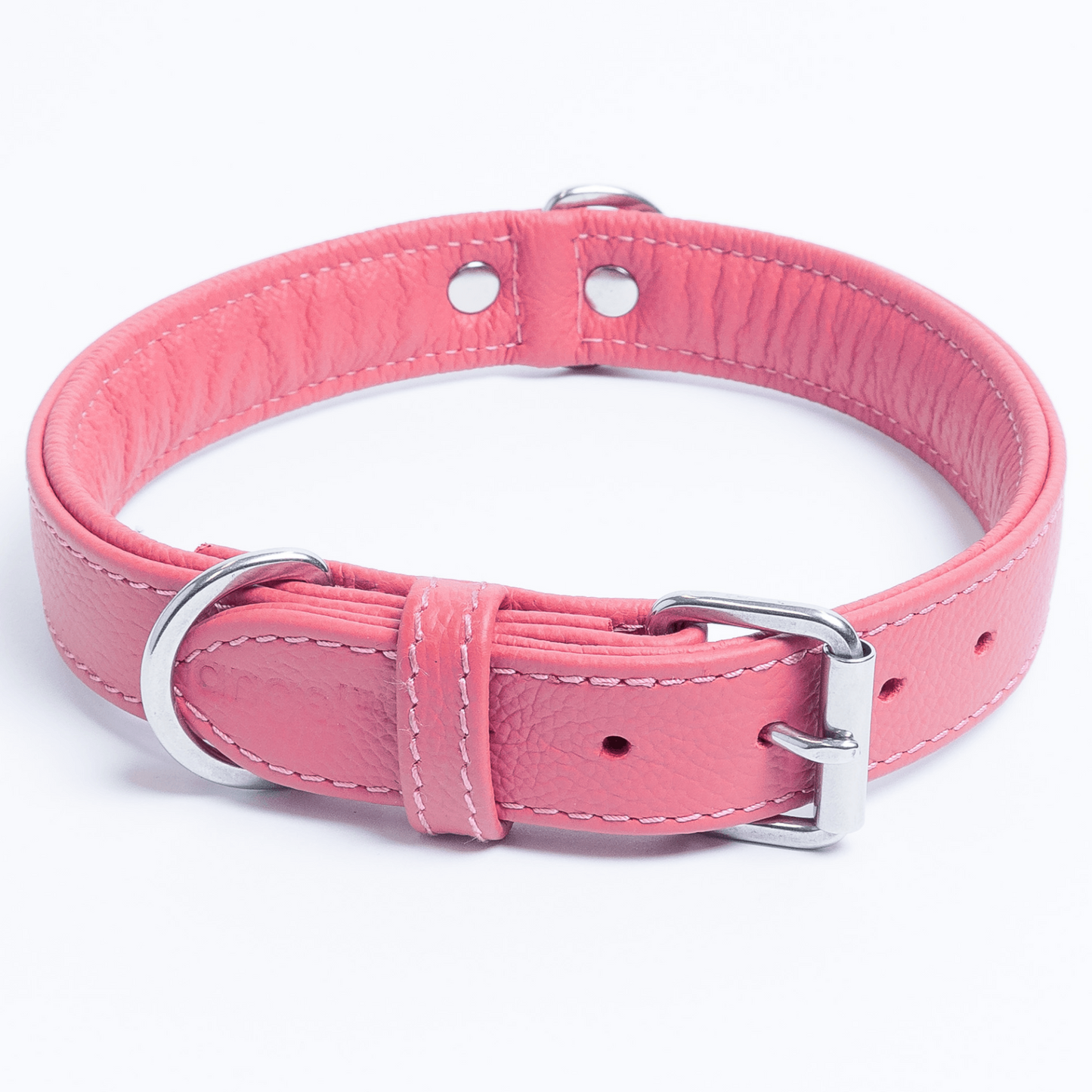 Alpine Dog Collar: A Touch of Luxury and Versatility