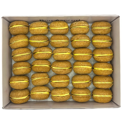 Bonne et Filou 40 Count Dog Macaron Treats Gift Box