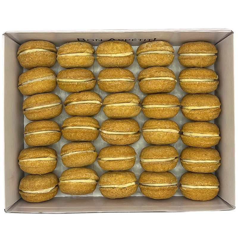 Bonne et Filou 40 Count Dog Macaron Treats Gift Box