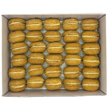 Bonne et Filou 40 Count Dog Macaron Treats Gift Box