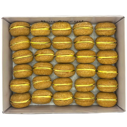 Bonne et Filou 40 Count Dog Macaron Treats Gift Box